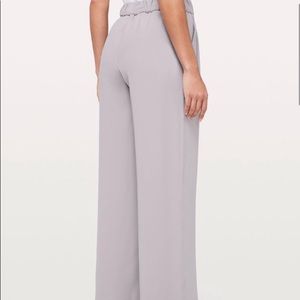 Lululemon woven Noir Pant - Grey